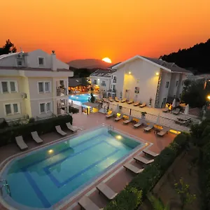https://sea-breeze-hotel-and-apartments.aegeanhotels.net